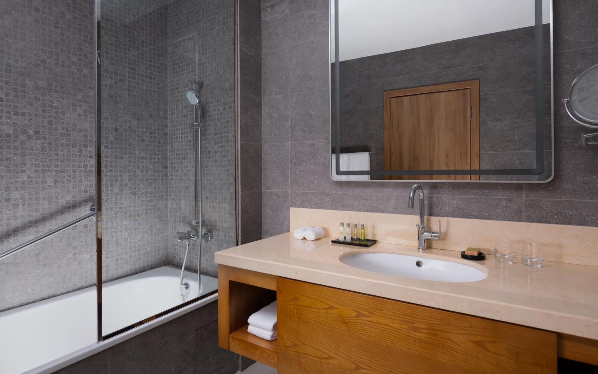 Doubletree By Hilton 5*