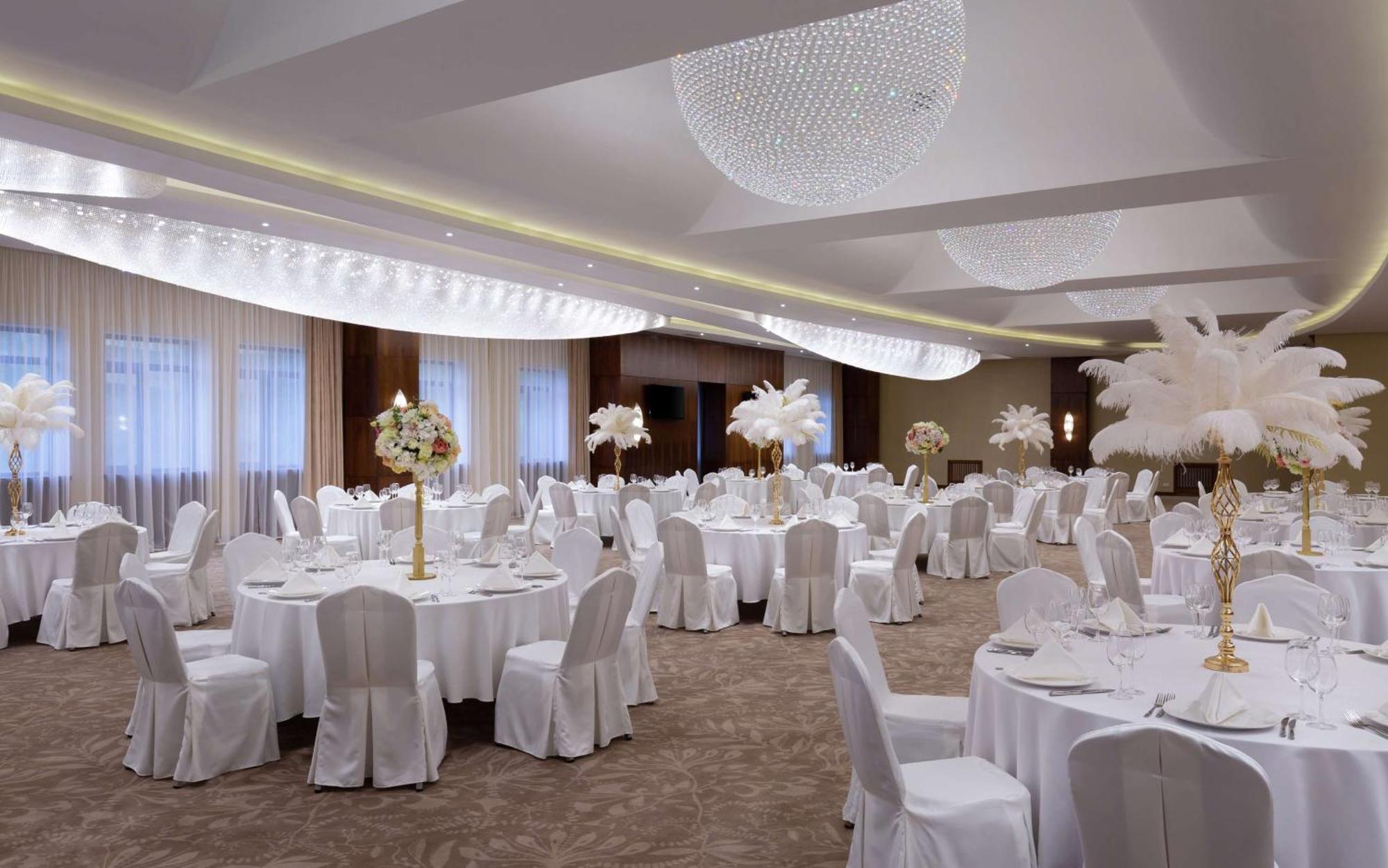 Doubletree By Hilton Отель Алматы